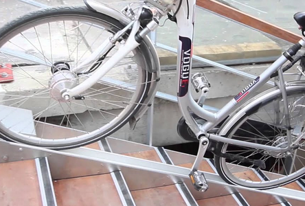 Vorschlag: Treppenhilfe für Fahrräder bei Amberger Brücken 