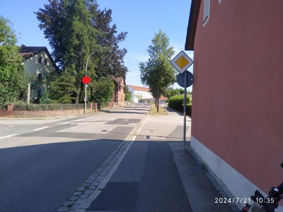Mangelmeldung: Kreuzung Infanteriestraße / Vimystraße
