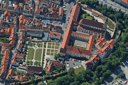 Vorschlag: Westliche Altstadt aus Dornröschenschlaf küssen